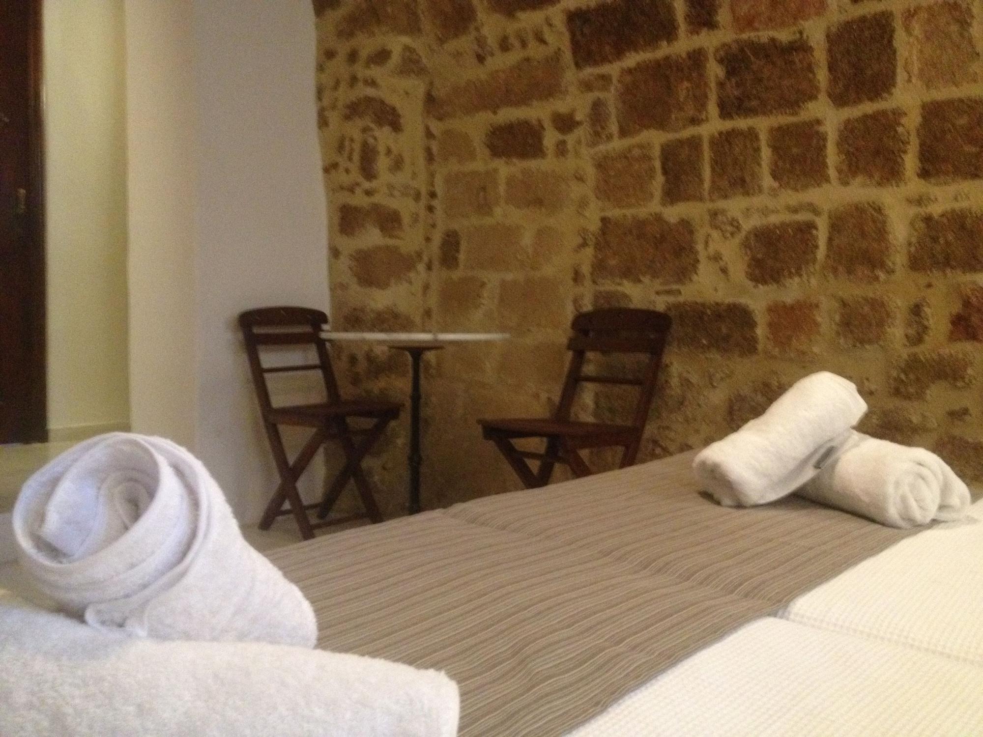 Auberge 32 Old Town Rhodes City Esterno foto